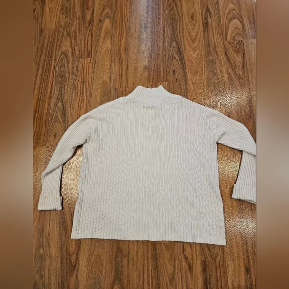 Elegant White LOFT Women's Cotton Knit Sweater - Picture 4 of 10